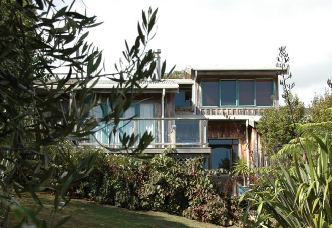 Bay Road Waiheke Eco House