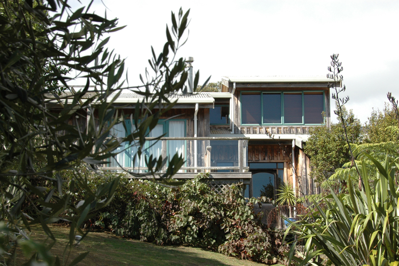Bay Road Waiheke Eco House